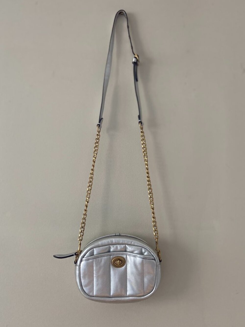 Coach Small Camera Bag Quilted‎ Silver Crossbody - Picture 2 of 6